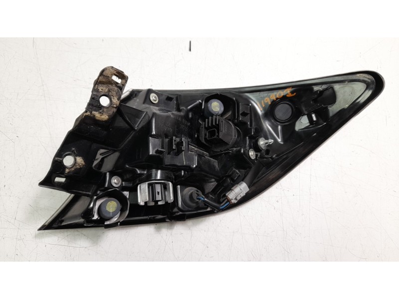 Recambio de piloto trasero izquierdo para toyota corolla (e21) hybrid active referencia OEM IAM 8156102C40  