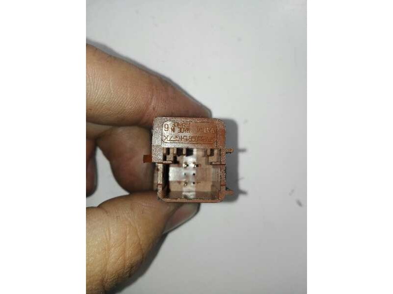 Recambio de interruptor para peugeot 807 st pack referencia OEM IAM   
