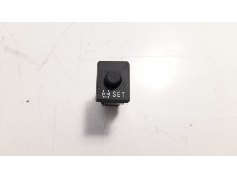 Recambio de interruptor para toyota yaris hsd active referencia OEM IAM 15D084  