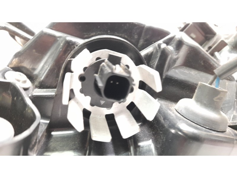 Recambio de piloto trasero izquierdo para toyota corolla (e21) hybrid active referencia OEM IAM 8156102C40  