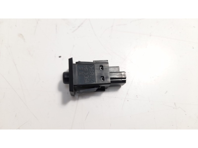 Recambio de interruptor para toyota yaris hsd active referencia OEM IAM 15D084  