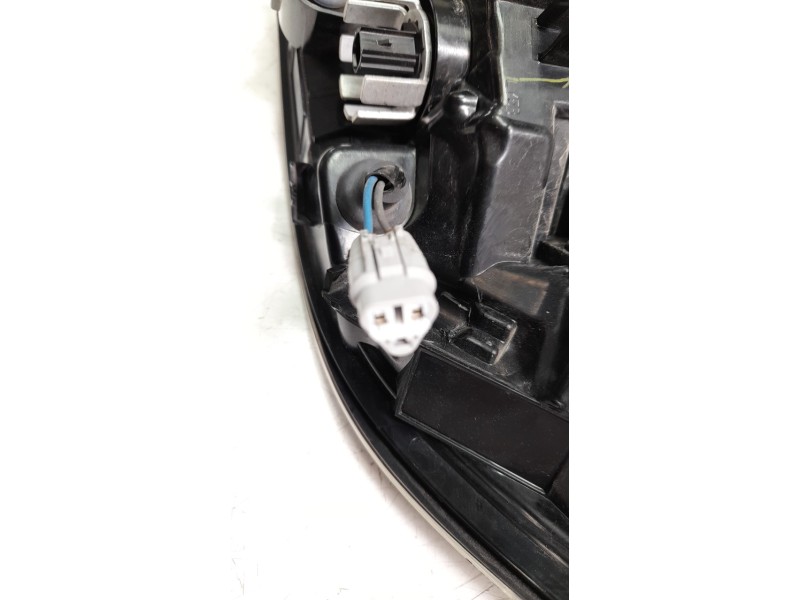 Recambio de piloto trasero izquierdo para toyota corolla (e21) hybrid active referencia OEM IAM 8156102C40  