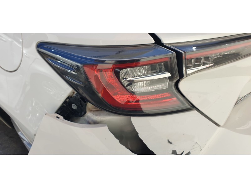 Recambio de piloto trasero izquierdo para toyota corolla (e21) hybrid active referencia OEM IAM 8156102C40  