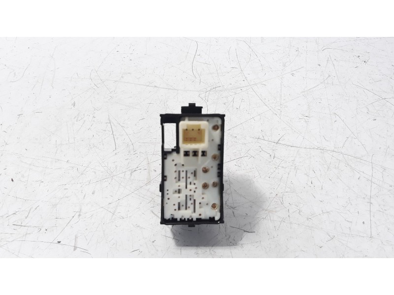 Recambio de mando elevalunas trasero derecho para lexus ct 1.8 16v cat (híbrido) referencia OEM IAM 192801  