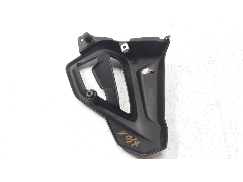 Recambio de carenado delantero izquierdo para bmw f 800 r referencia OEM IAM 46638546357  