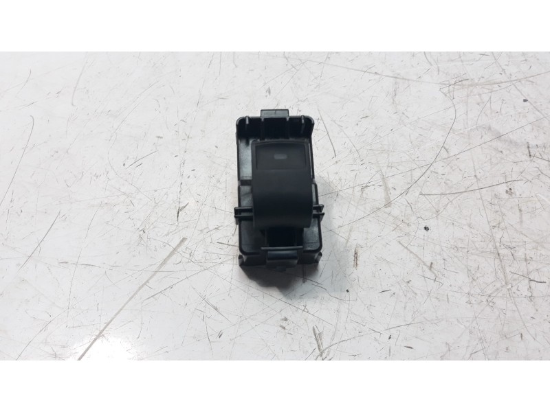 Recambio de mando elevalunas trasero izquierdo para lexus ct 1.8 16v cat (híbrido) referencia OEM IAM 8481076010  
