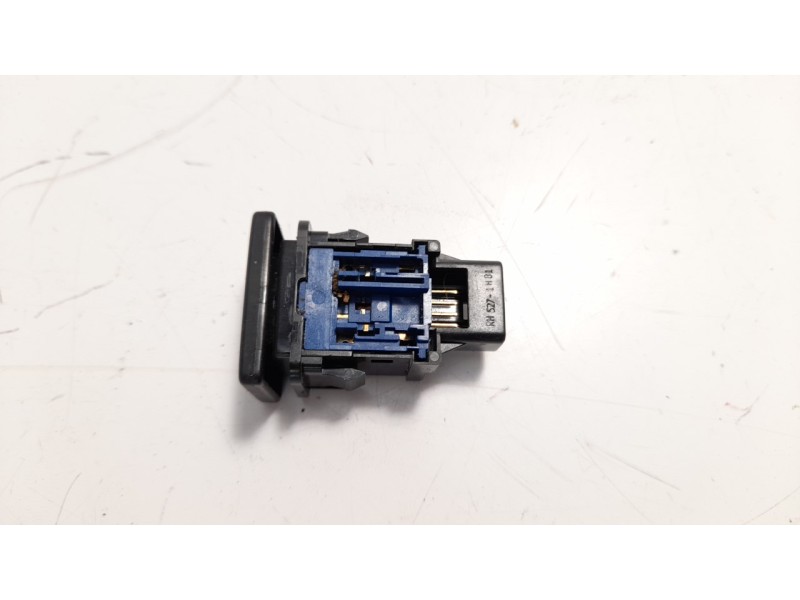 Recambio de interruptor para toyota yaris hsd active referencia OEM IAM 15C866  