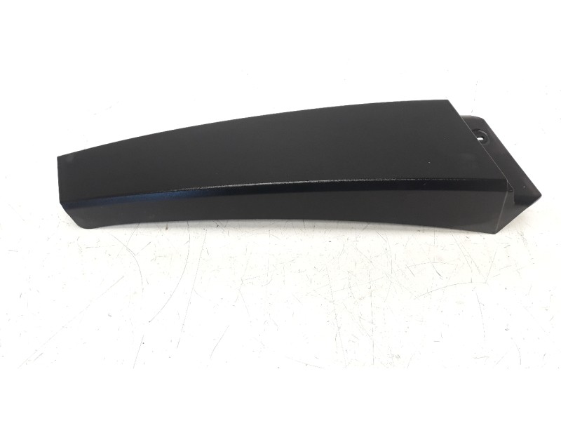 Recambio de moldura para dacia sandero 0.9 tce cat referencia OEM IAM 768191080R  