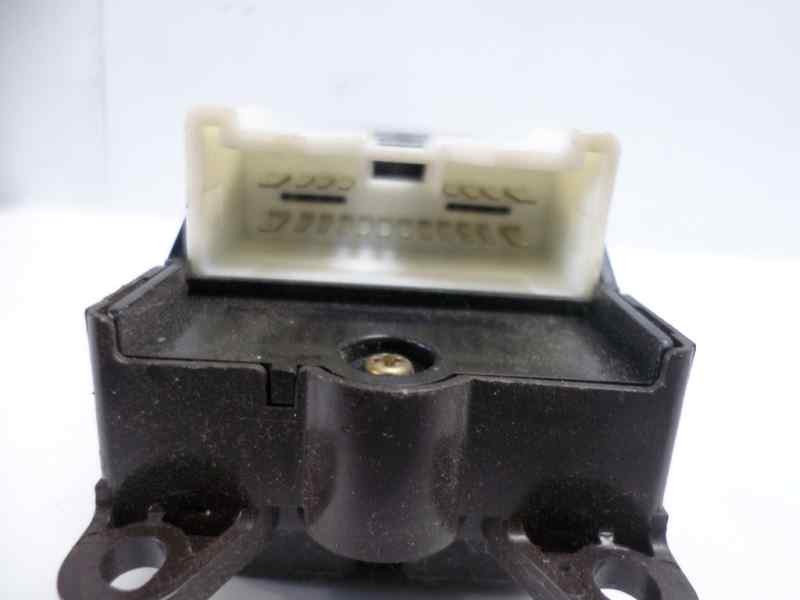 Recambio de mando elevalunas delantero izquierdo para toyota lexus is 200 (gxe10) 2.0 cat referencia OEM IAM 8404053020 51437400