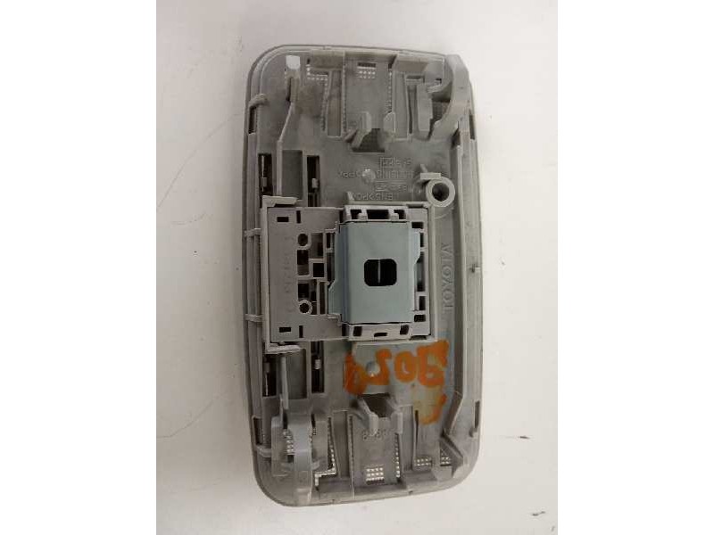 Recambio de luz interior para toyota auris hybrid active referencia OEM IAM   