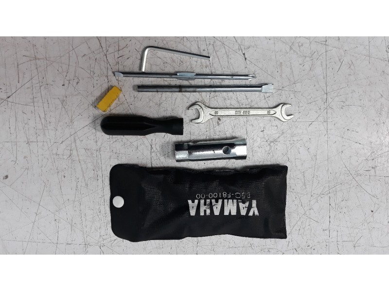 Recambio de herramientas para yamaha mt-125 referencia OEM IAM B5GF810000  