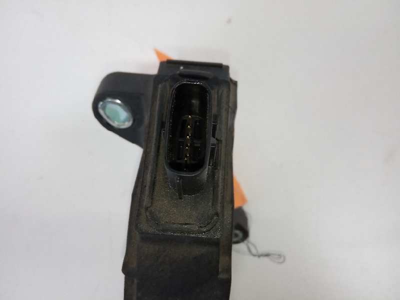Recambio de potenciometro pedal para toyota auris hybrid active referencia OEM IAM 7811002011  