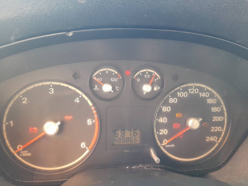 ford focus berlina (cap) del año 2005