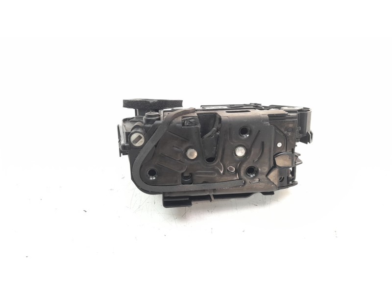 Recambio de cerradura puerta trasera izquierda para skoda fabia 1.0 tsi referencia OEM IAM 5TA839015E  