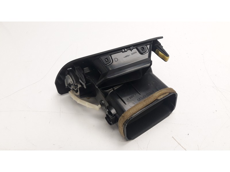 Recambio de rejilla aireadora para toyota verso 1.6 16v cat referencia OEM IAM 556500F020  