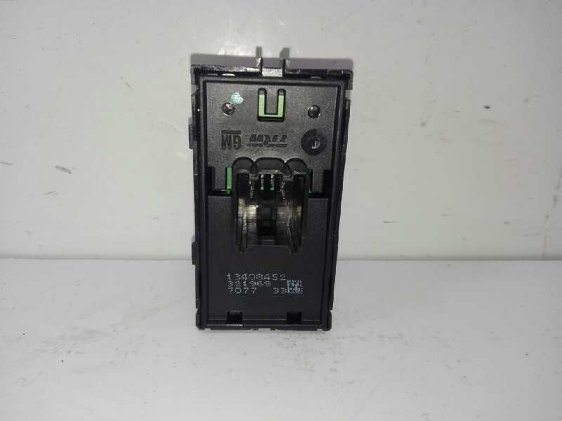 Recambio de mando elevalunas trasero izquierdo para opel astra k sports tourer business referencia OEM IAM 13408452  