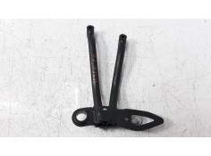 Recambio de estribos laterales para yamaha mt-125 referencia OEM IAM B1VF742L00   2