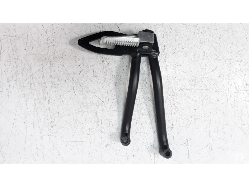 Recambio de estribos laterales para yamaha mt-125 referencia OEM IAM B1VF741L00  