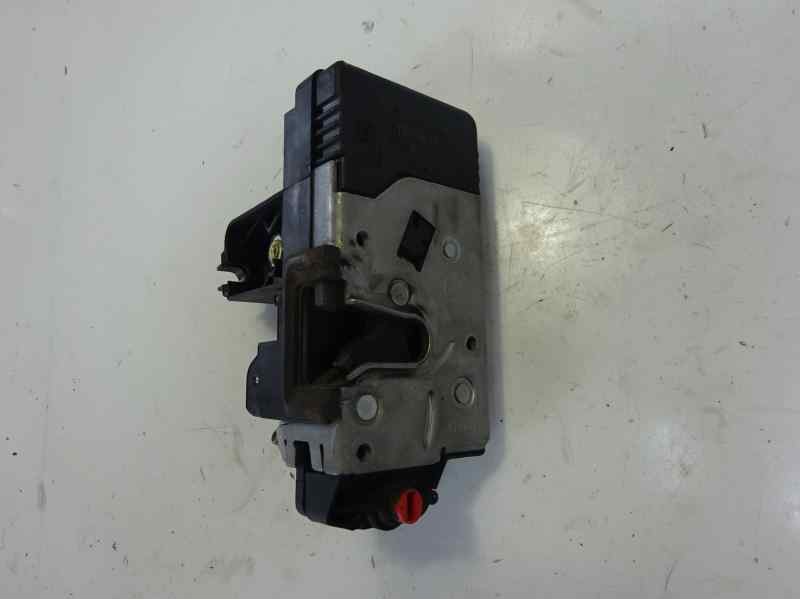 Recambio de cerradura puerta trasera derecha para opel meriva cosmo referencia OEM IAM 13154794  