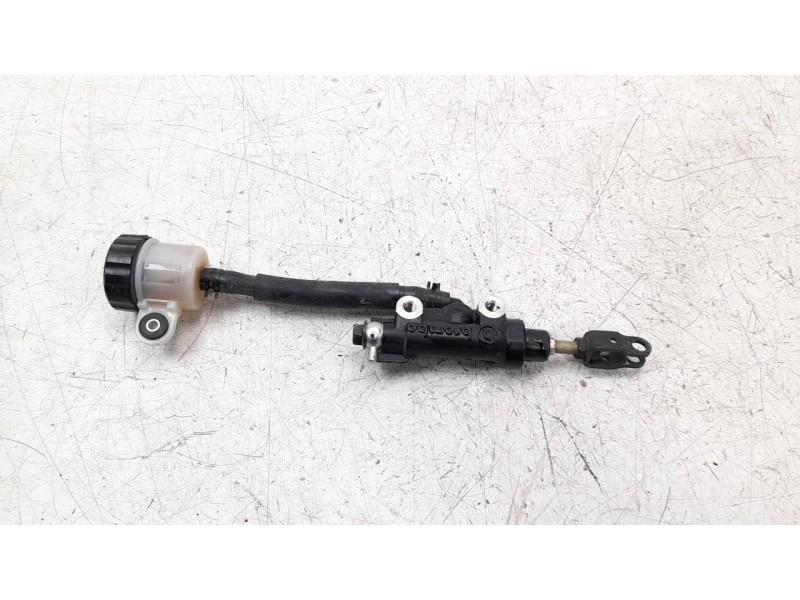 Recambio de bomba freno para yamaha tenere 700 referencia OEM IAM 4P52583V0100  