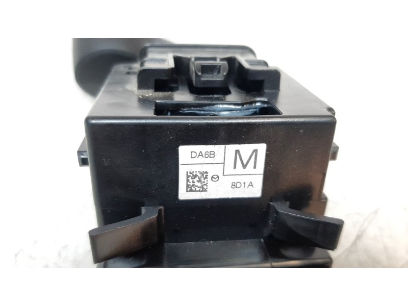Recambio de mando limpia para mazda cx-3 referencia OEM IAM KD4717F899  