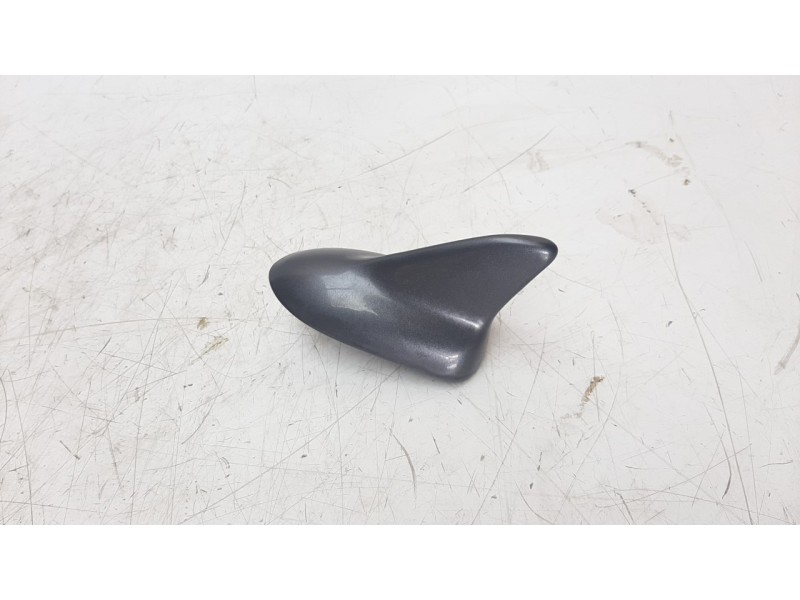 Recambio de antena para opel insignia berlina 2.0 16v cdti referencia OEM IAM 13322182  