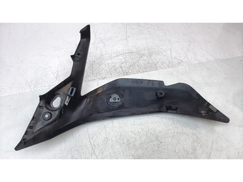 Recambio de carenado delantero derecho para yamaha tenere 700 referencia OEM IAM BAGF835H00  