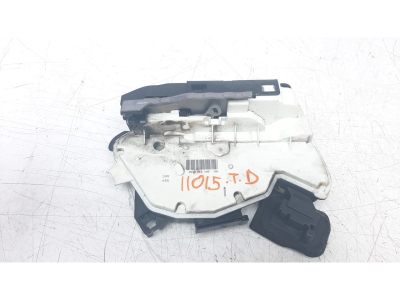 Recambio de cerradura puerta trasera derecha para volkswagen polo (6c1) crosspolo referencia OEM IAM 6R4839016A 5K4839016F 