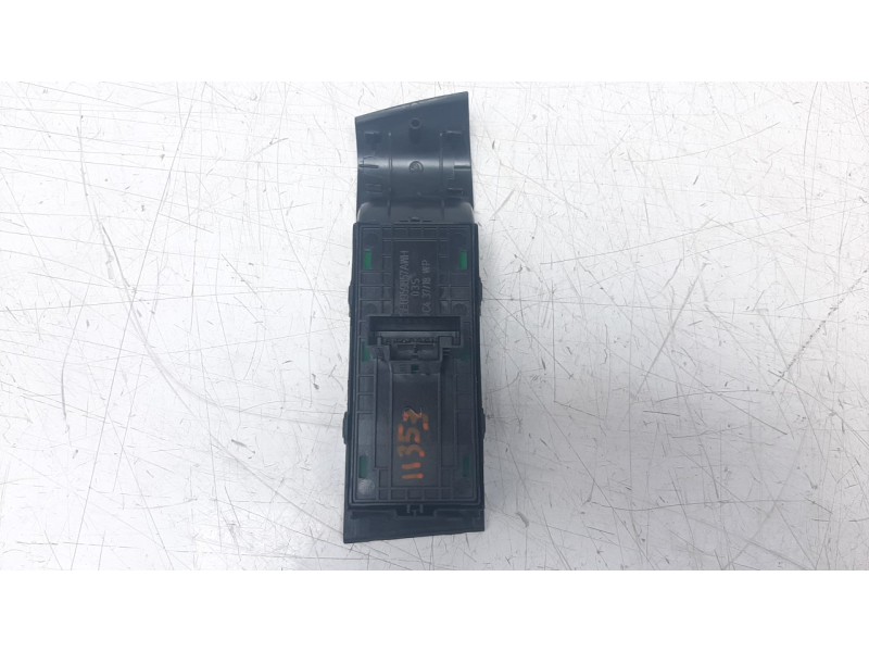 Recambio de mando elevalunas delantero izquierdo para skoda fabia 1.0 tsi referencia OEM IAM 5E0959857AWH IAF960037 