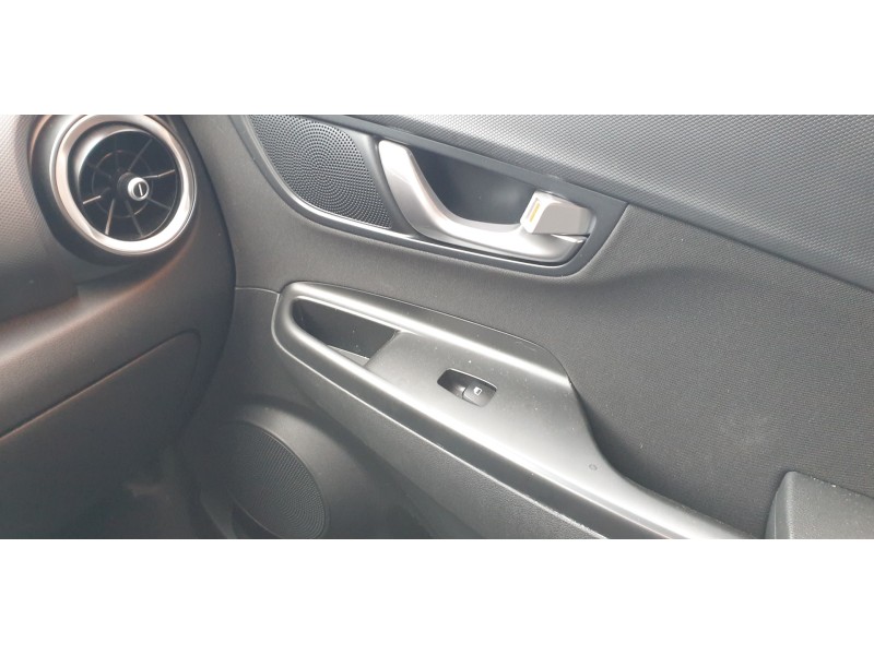 Recambio de mando elevalunas delantero derecho para hyundai kona referencia OEM IAM 93581J9000  