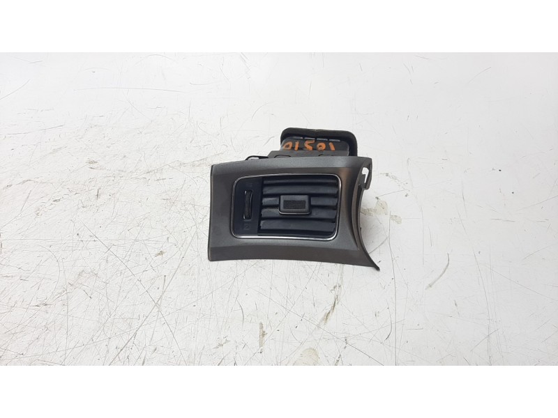 Recambio de rejilla aireadora para nissan pulsar (c13) 1.2 16v cat referencia OEM IAM R52003001  