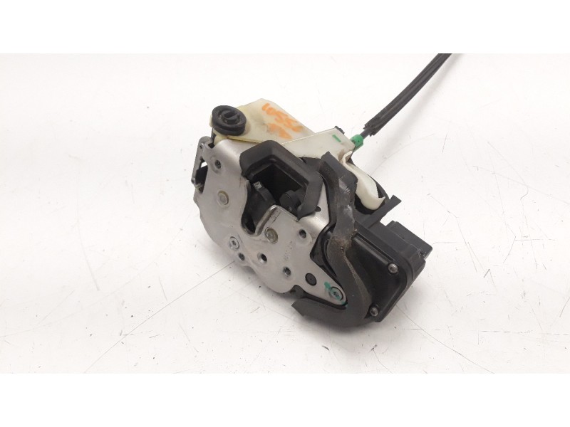 Recambio de cerradura puerta trasera derecha para chevrolet cruze 2.0 diesel cat referencia OEM IAM 13579566  