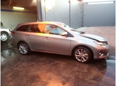 TOYOTA AURIS TOURING SPORTS (E18)