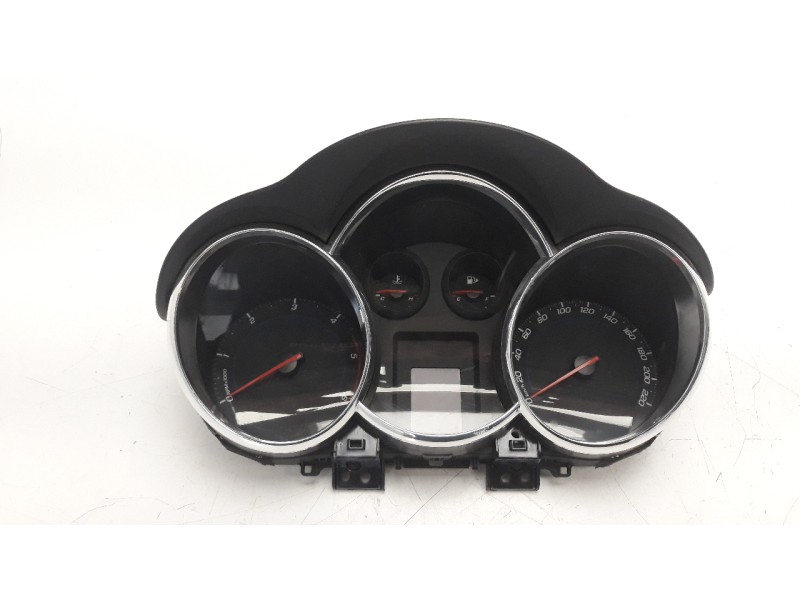 Recambio de cuadro instrumentos para chevrolet cruze 2.0 diesel cat referencia OEM IAM 95080021  