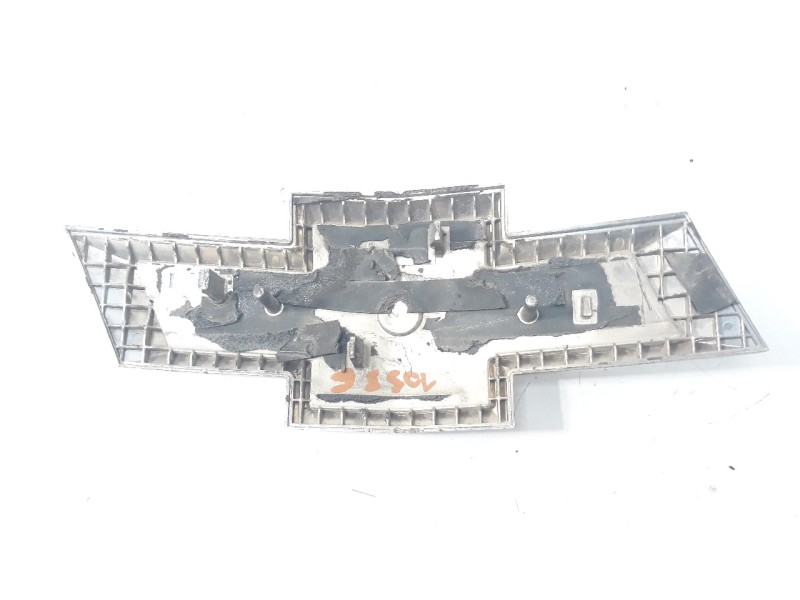 Recambio de molduras delanteras para chevrolet cruze 2.0 diesel cat referencia OEM IAM 95122570  