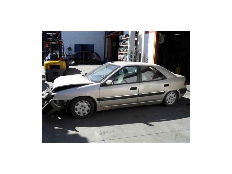 citroen xantia berlina del año 1994