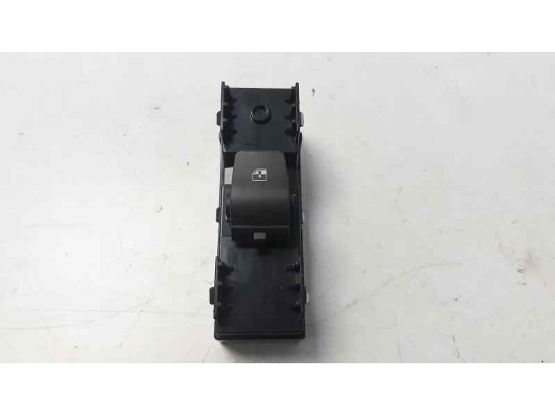 Recambio de mando elevalunas trasero derecho para hyundai i30 (pd) n referencia OEM IAM 93581G3010  