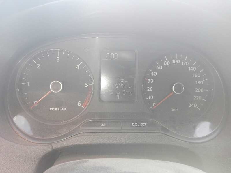 volkswagen polo (6r1) del año 2011