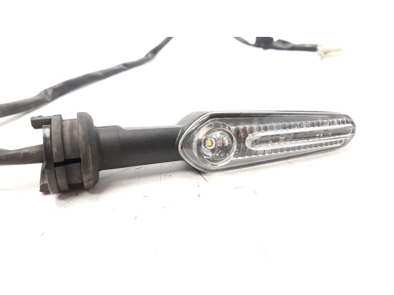 Recambio de piloto trasero derecho para yamaha mt-07 referencia OEM IAM B7N8334000  