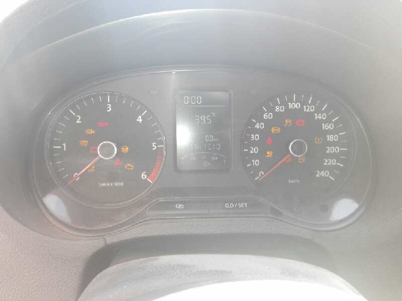 volkswagen polo (6r1) del año 2011