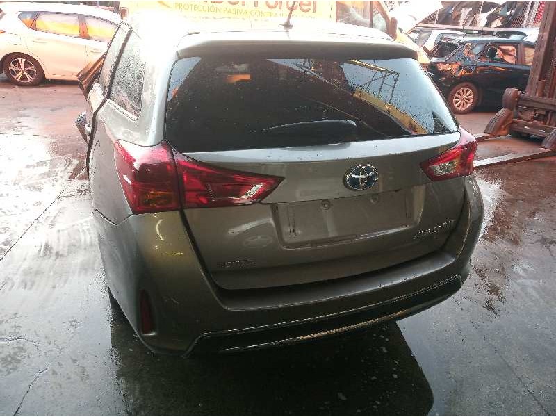 toyota auris touring sports (e18) del año 2014