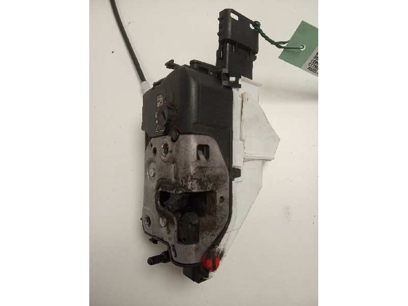 Recambio de cerradura puerta trasera derecha para citroen berlingo station wagon live edition referencia OEM IAM  828423 
