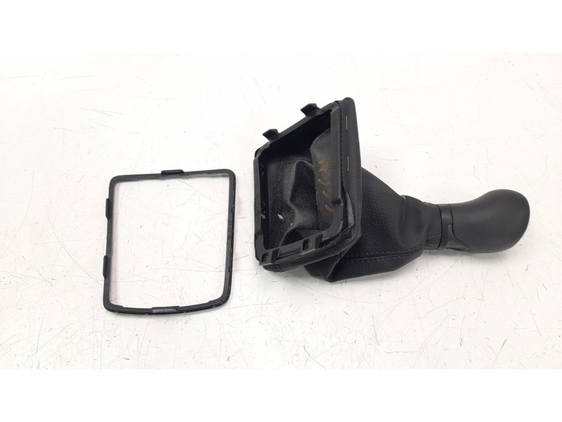 Recambio de pomo palanca cambio para skoda fabia 1.0 tsi referencia OEM IAM 6V0711120  