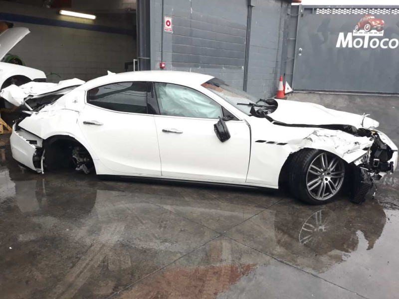 maserati ghibli del año 2015