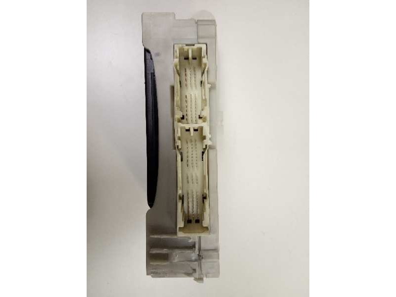 Recambio de modulo electronico para toyota auris hybrid active referencia OEM IAM 8922112481  