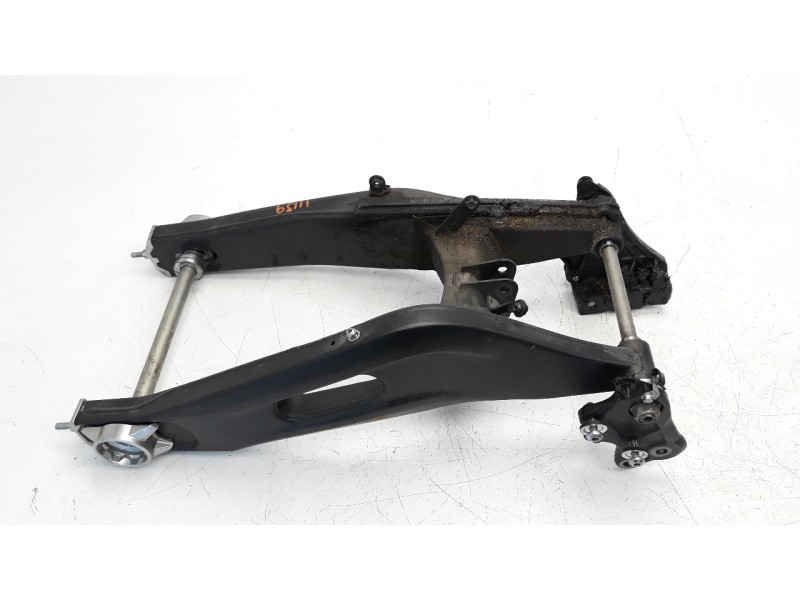 Recambio de puente trasero para yamaha mt-07 referencia OEM IAM 1WS2211010  