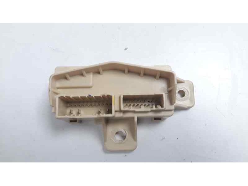 Recambio de rele para hyundai i30 (pd) n referencia OEM IAM 95740S0000  