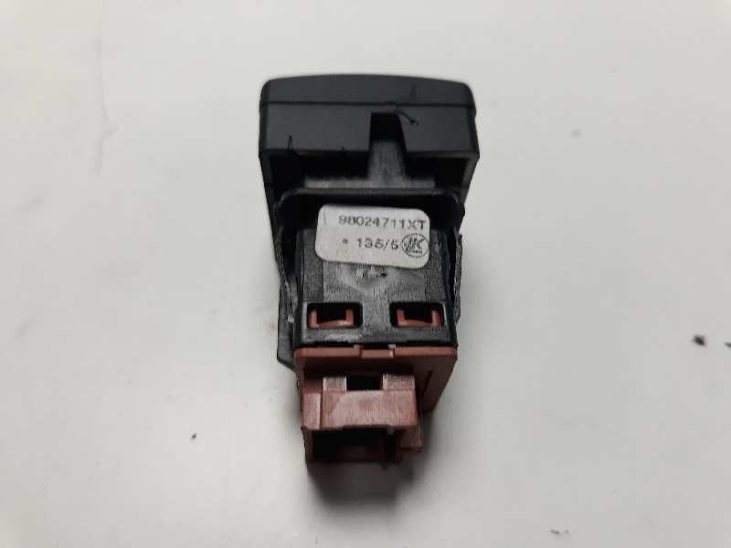 Recambio de interruptor para citroen berlingo station wagon live edition referencia OEM IAM 98024711XT  