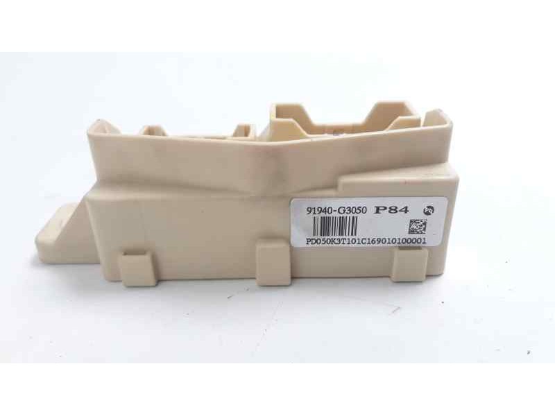 Recambio de rele para hyundai i30 (pd) n referencia OEM IAM 95740S0000  