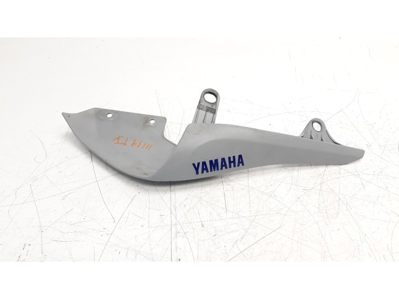 Recambio de moldura para yamaha mt-07 referencia OEM IAM BAT2171100P0  